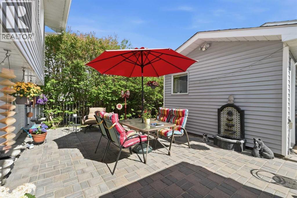 672 Macewan Drive NW - 27