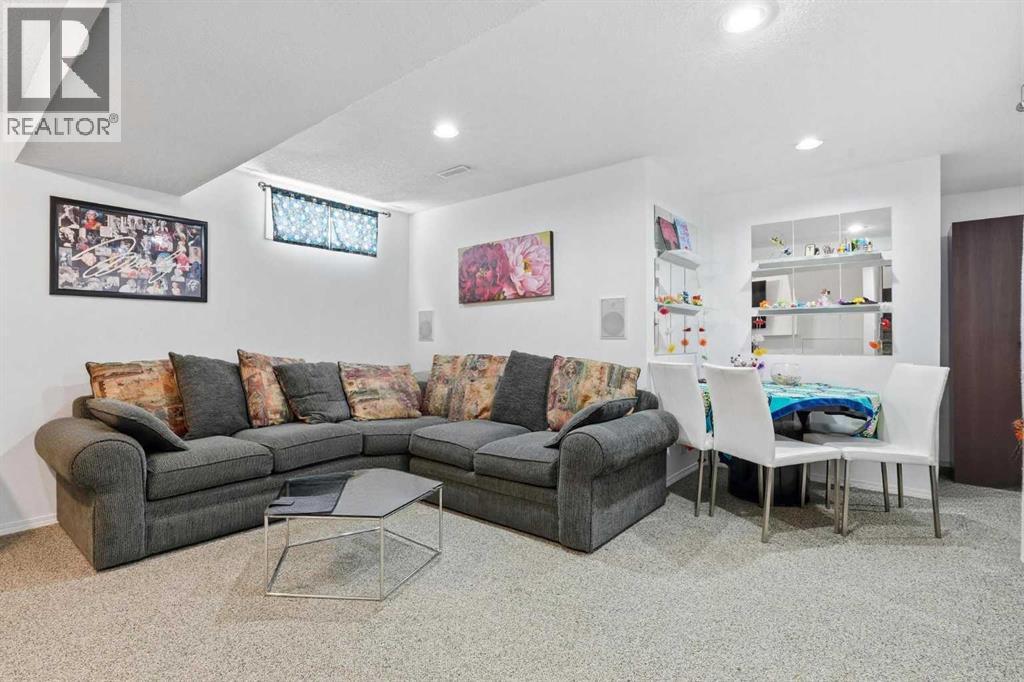 672 Macewan Drive NW - 21