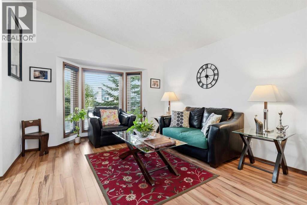 672 Macewan Drive NW - 4