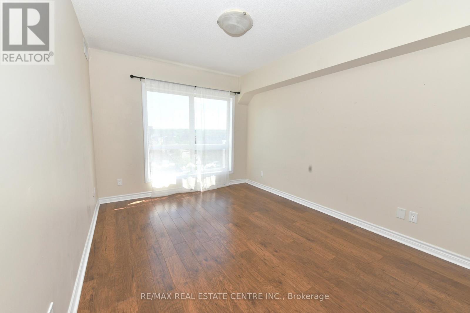 #418 8 HARRIS STREET - 11