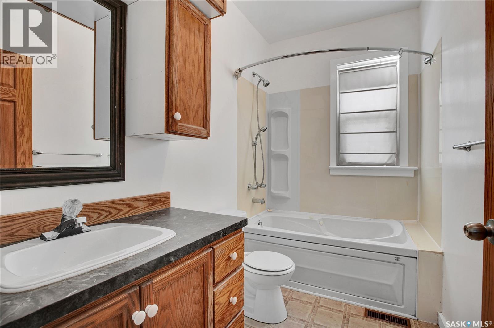 220 N AVENUE S - 10