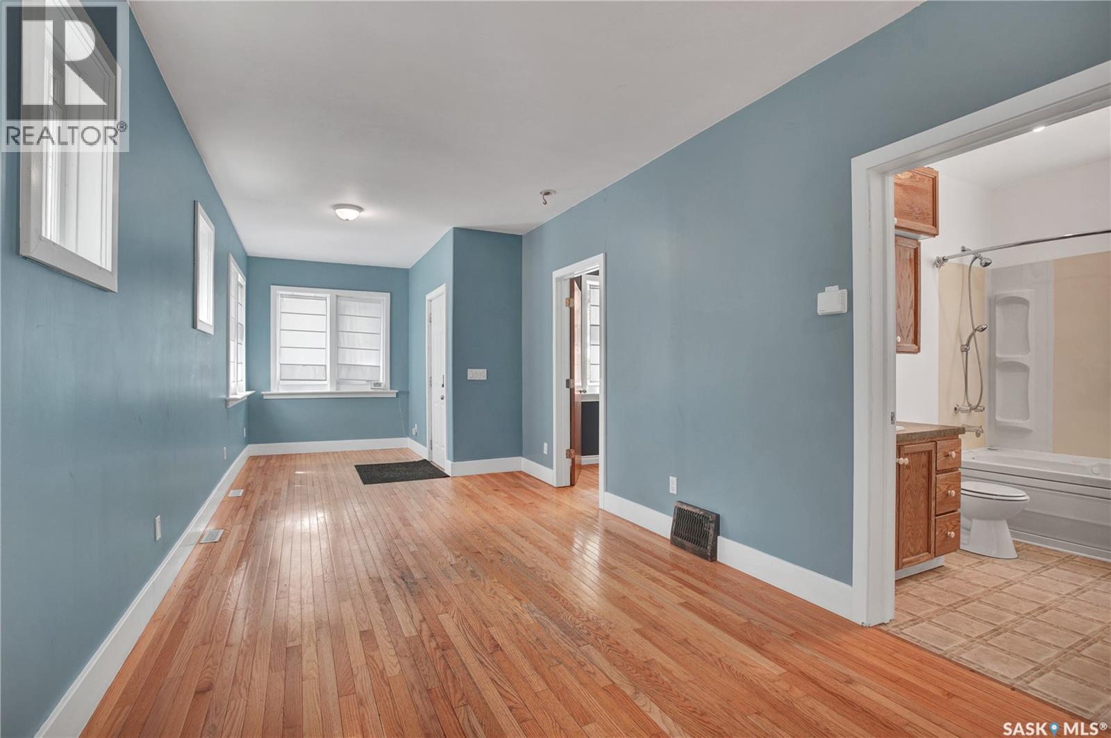 220 N AVENUE S - 4