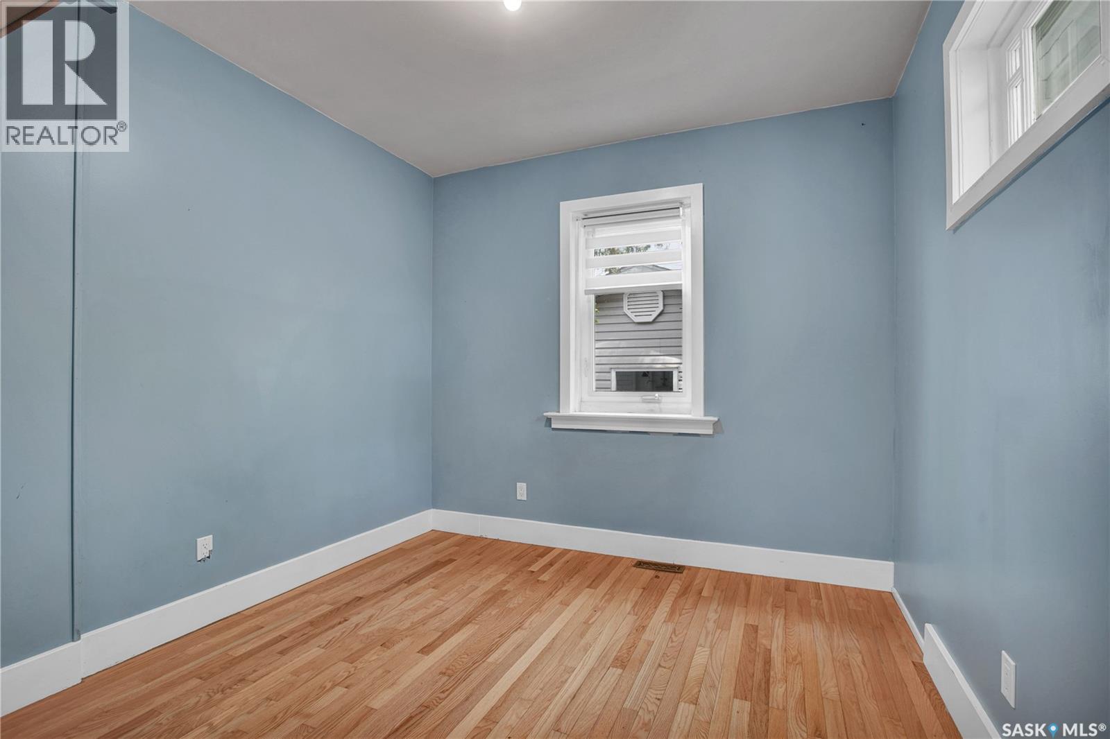 220 N AVENUE S - 7