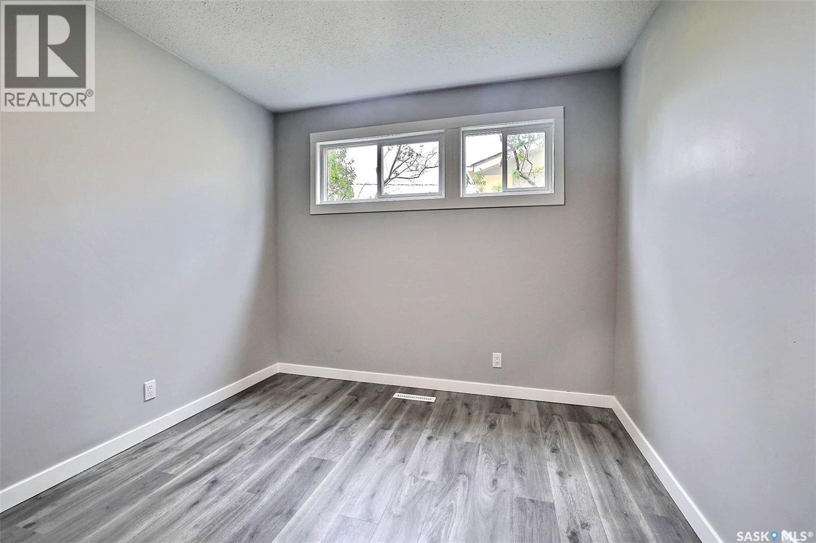 #650 Robinson STREET - 13