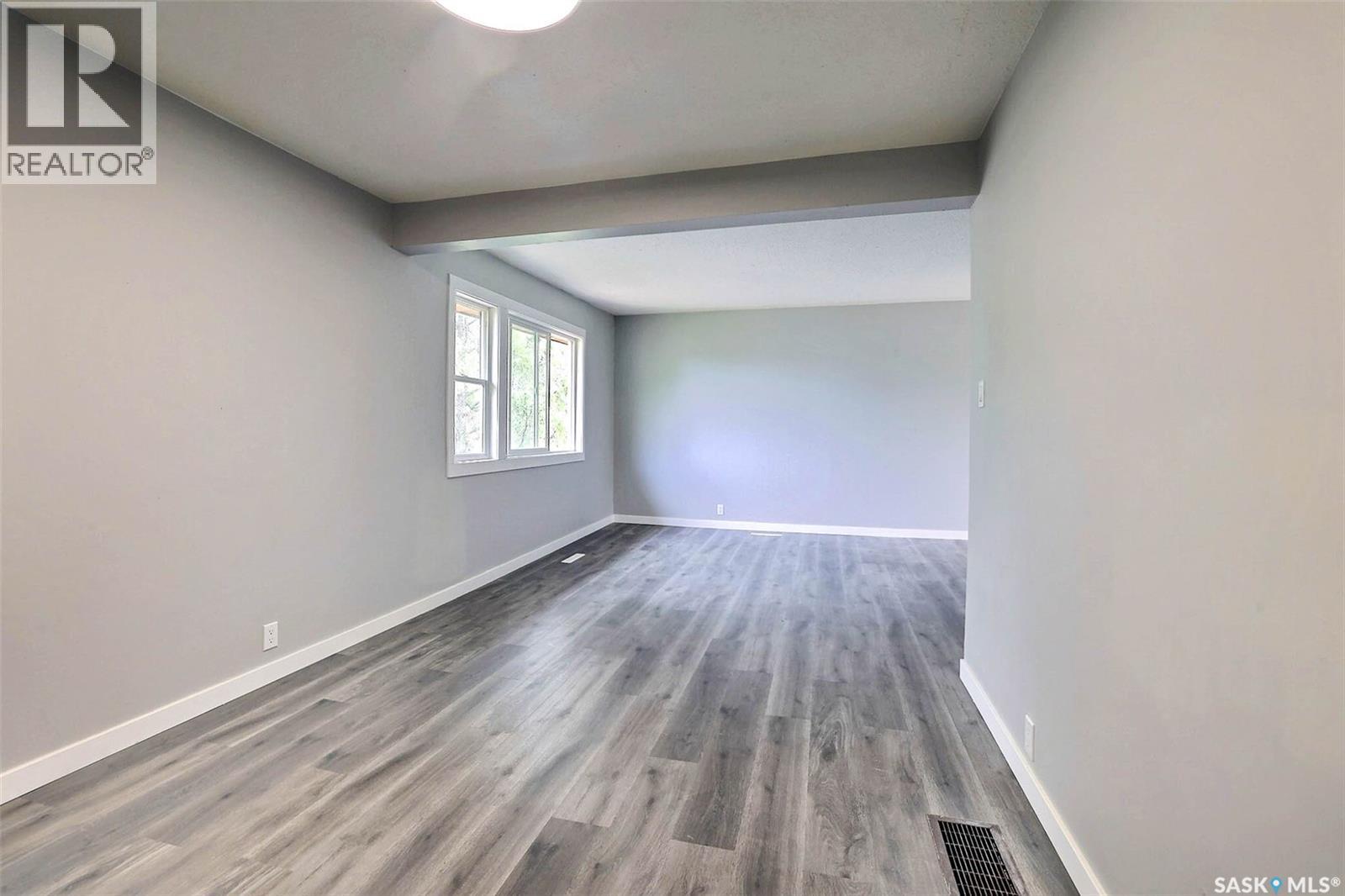 #650 Robinson STREET - 27