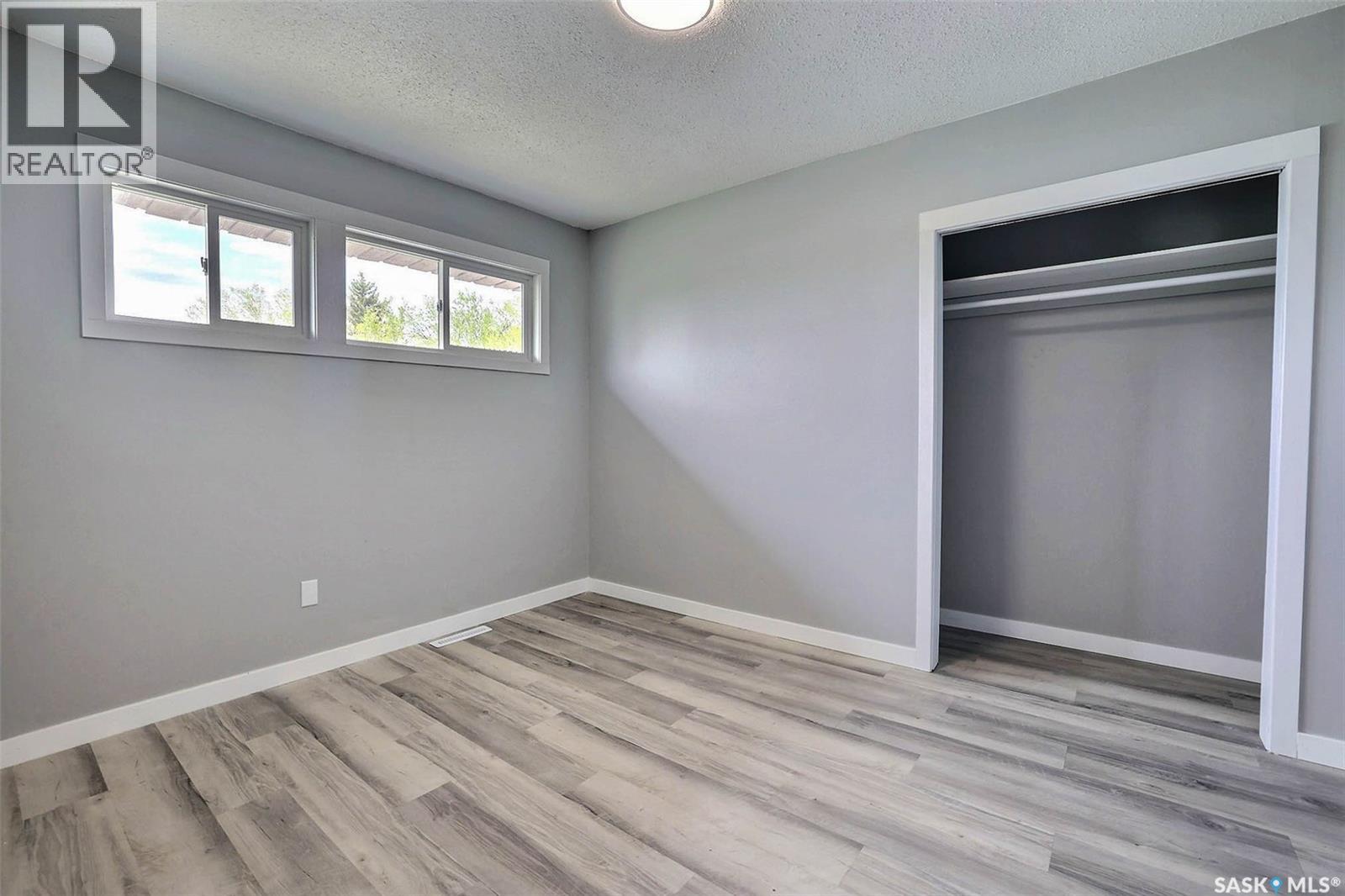 #650 Robinson STREET - 32