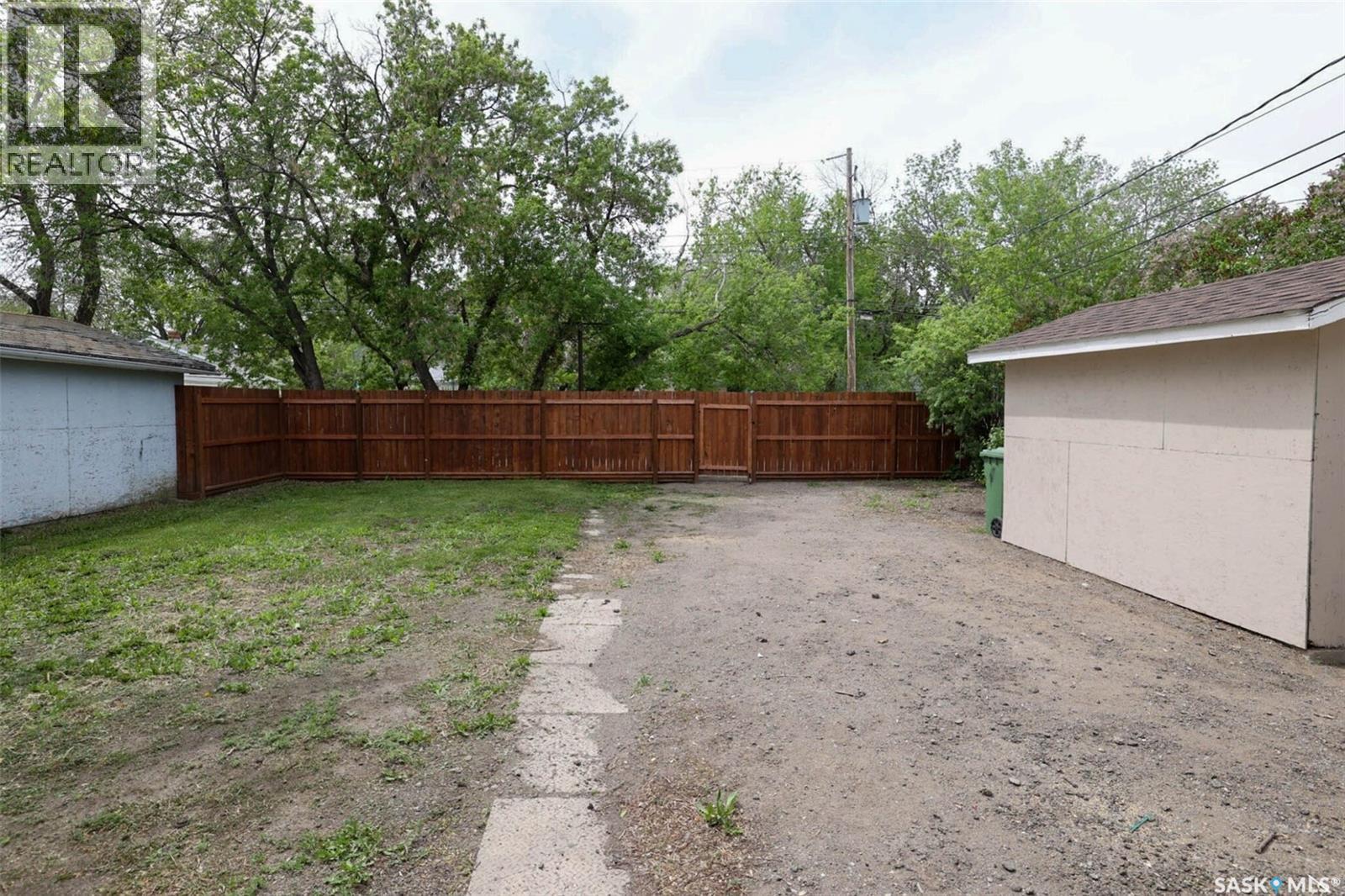 #650 Robinson STREET - 38