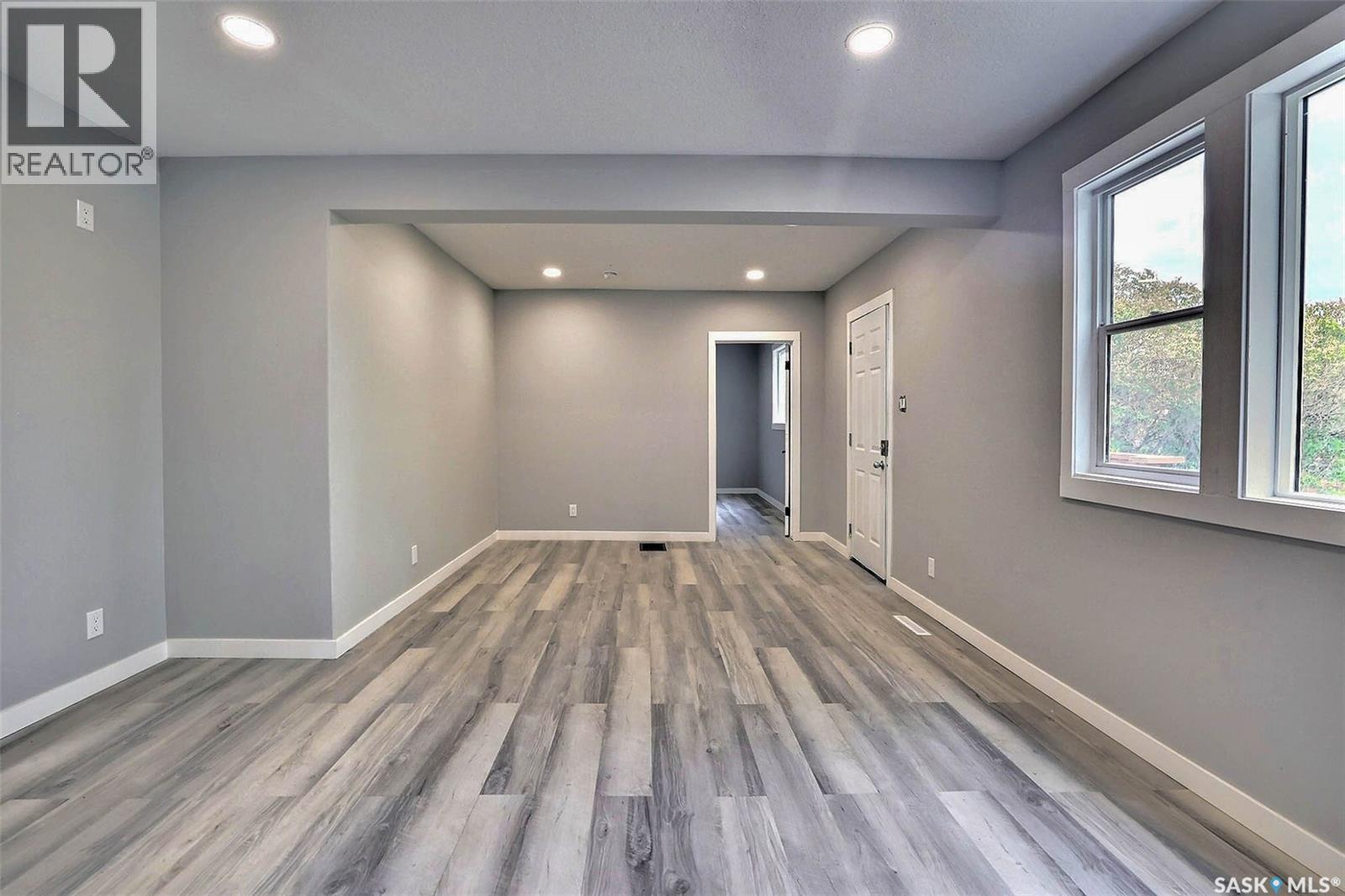 #650 Robinson STREET - 7