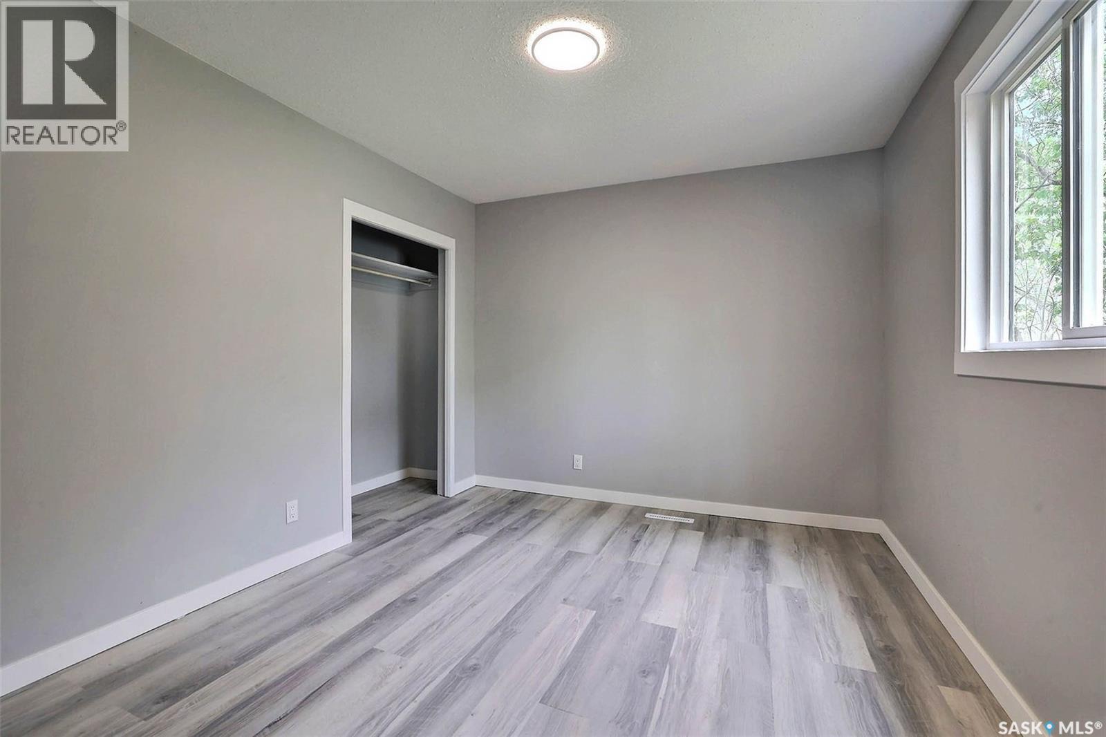 #650 Robinson STREET - 8