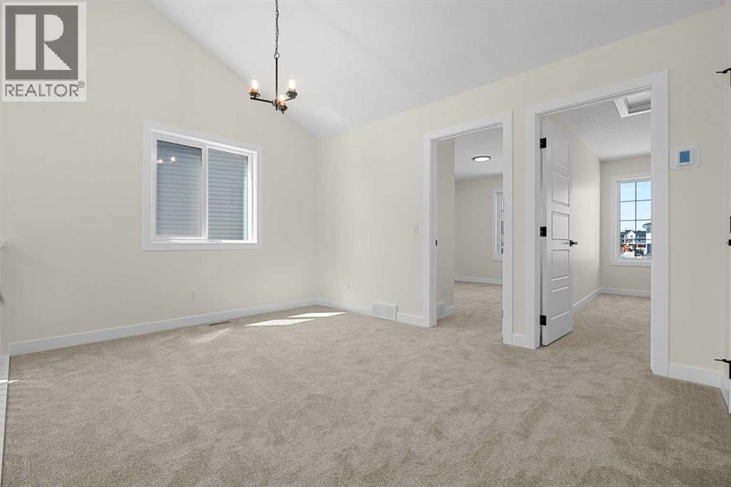 568 Buffaloberry Manor SE - 18