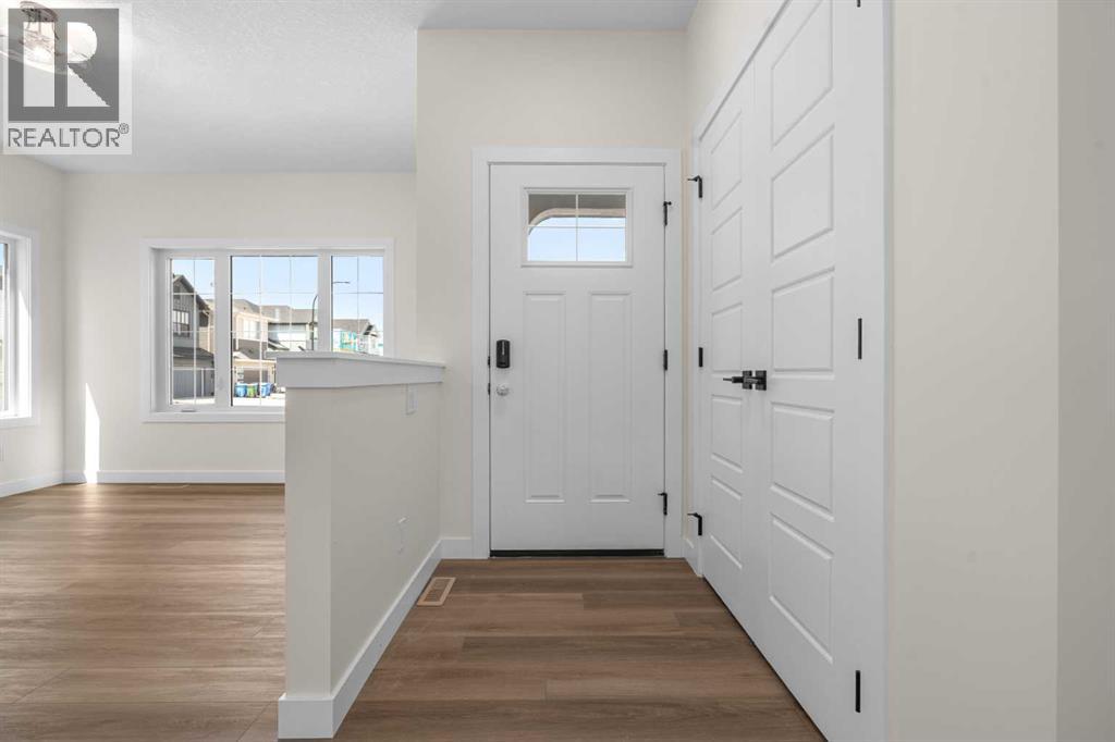 568 Buffaloberry Manor SE - Image 2