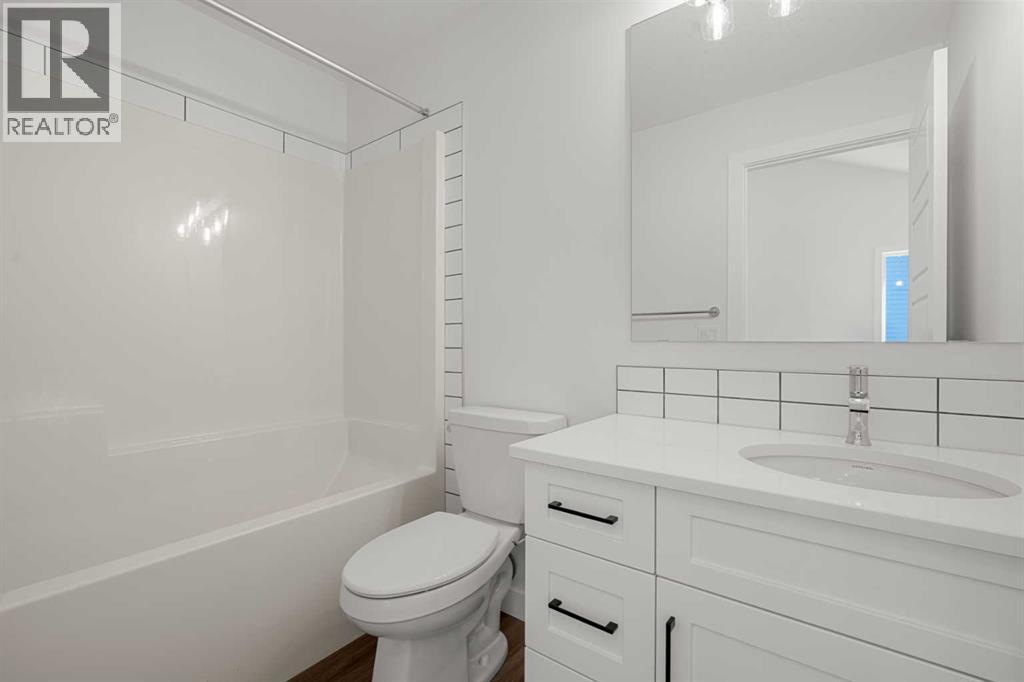 568 Buffaloberry Manor SE - 29