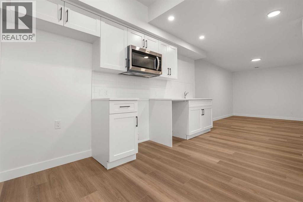 568 Buffaloberry Manor SE - 38