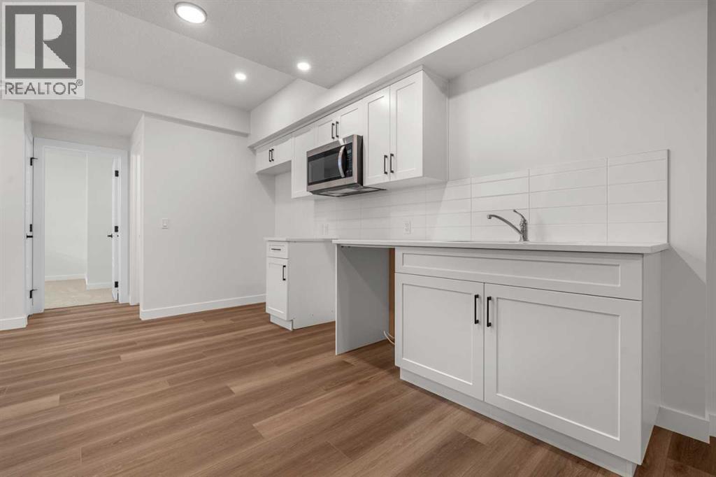 568 Buffaloberry Manor SE - 40