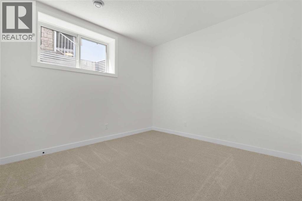 568 Buffaloberry Manor SE - 41
