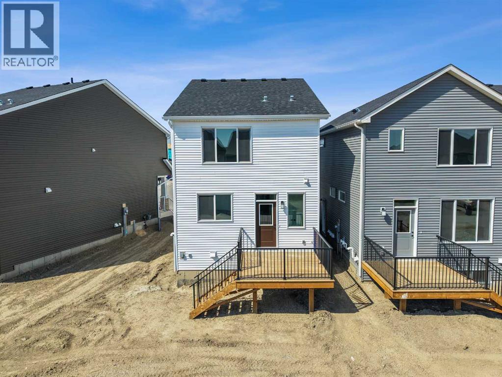 568 Buffaloberry Manor SE - 46