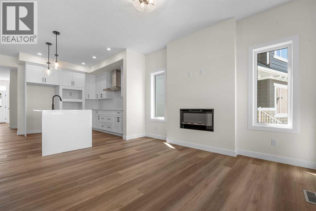 568 Buffaloberry Manor SE - 7