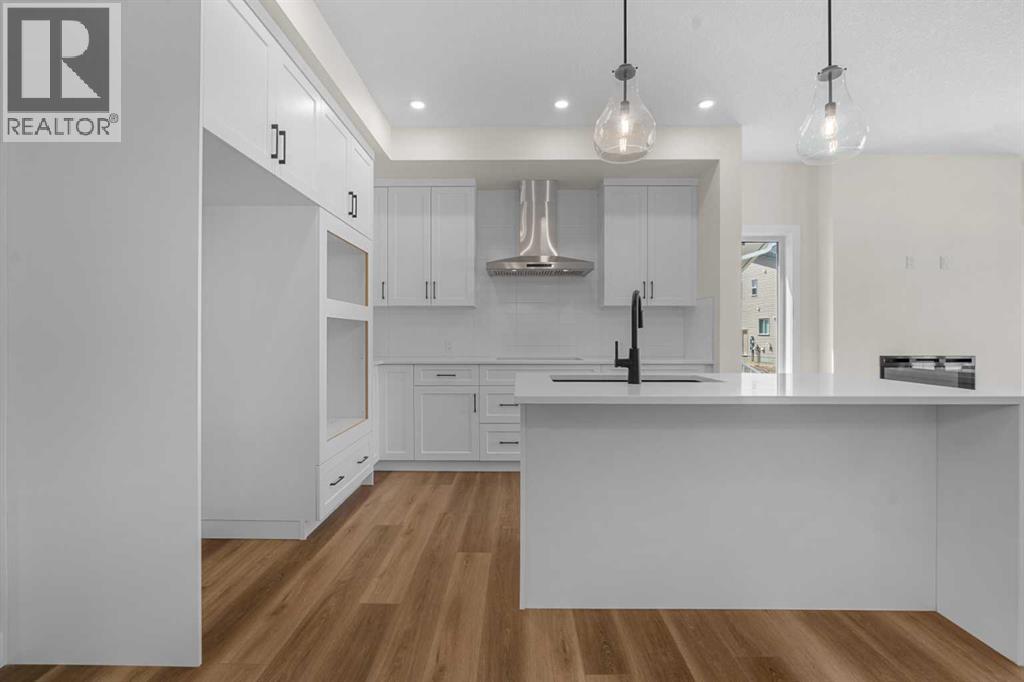 568 Buffaloberry Manor SE - 9