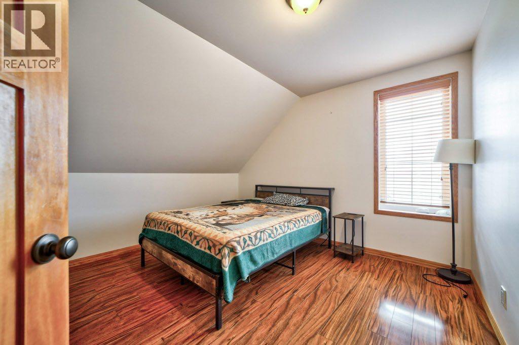 2222 TWP RD 7-5 - 27