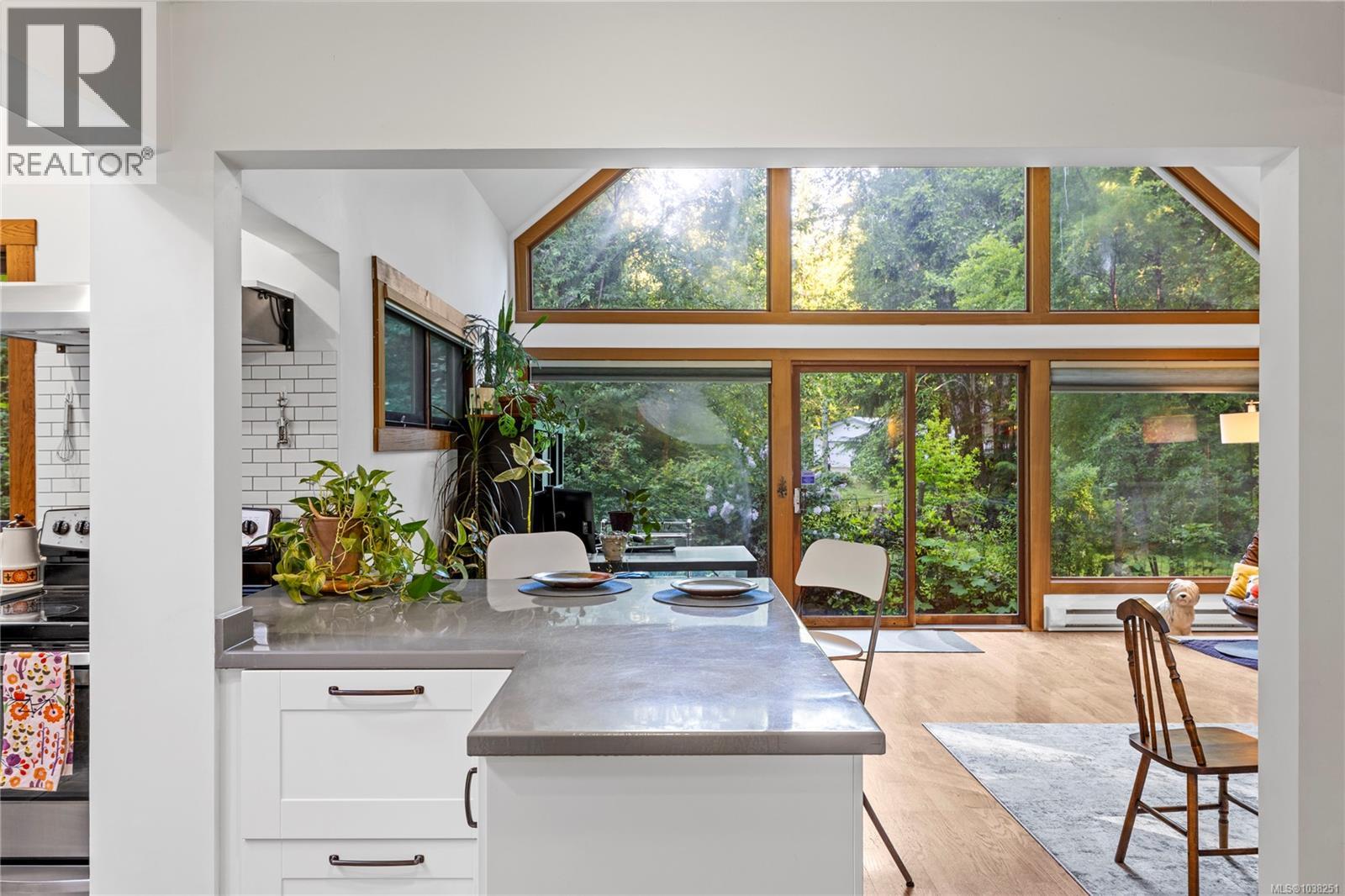 1352 Englishman River Rd - 19