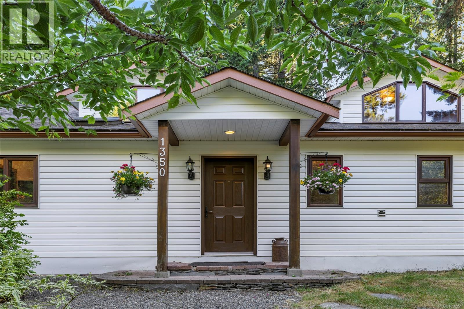1352 Englishman River Rd - 16
