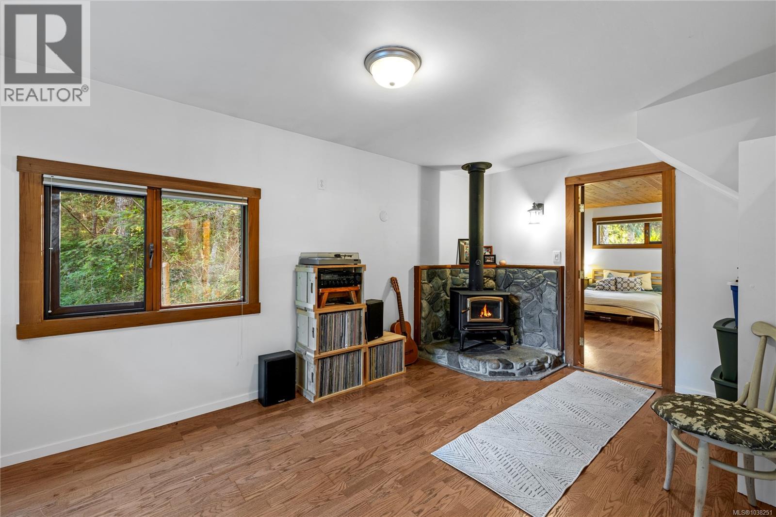 1352 Englishman River Rd - 23