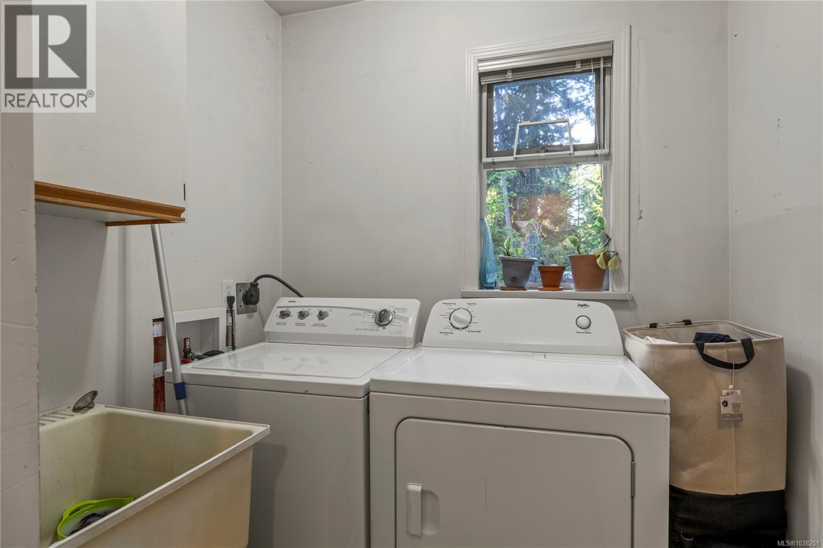 1352 Englishman River Rd - 47
