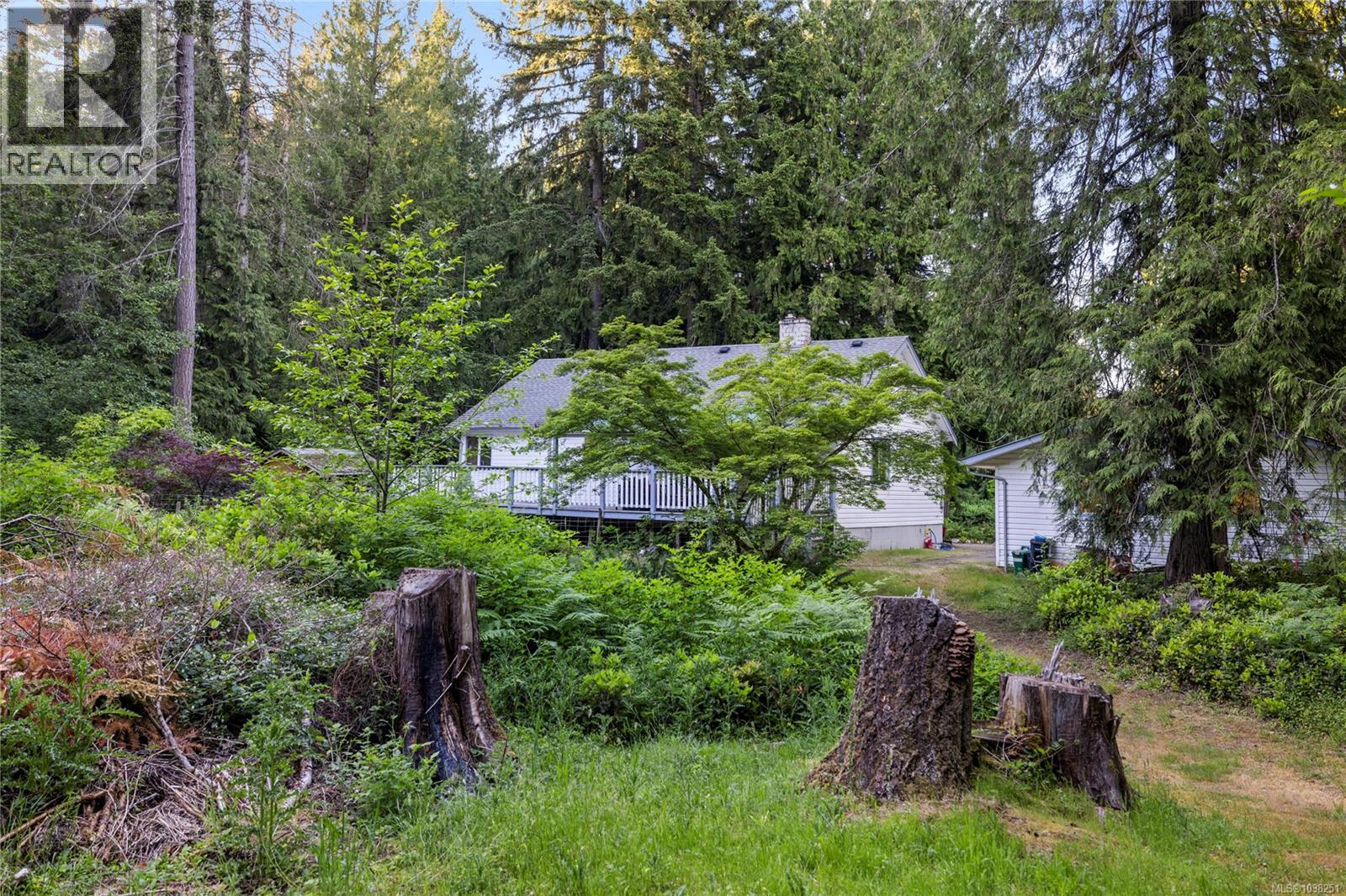 1352 Englishman River Rd - 34