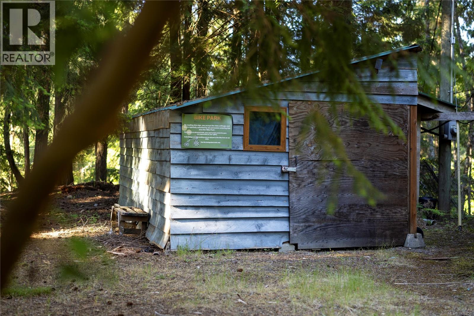 1352 Englishman River Rd - 95