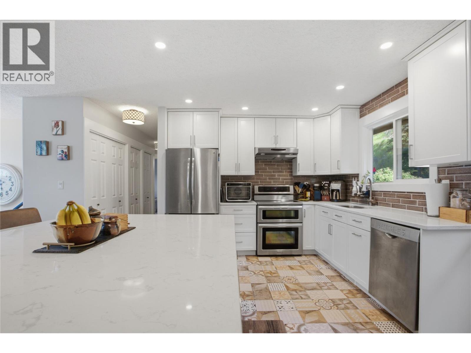 6273 DALLAS Drive - 20