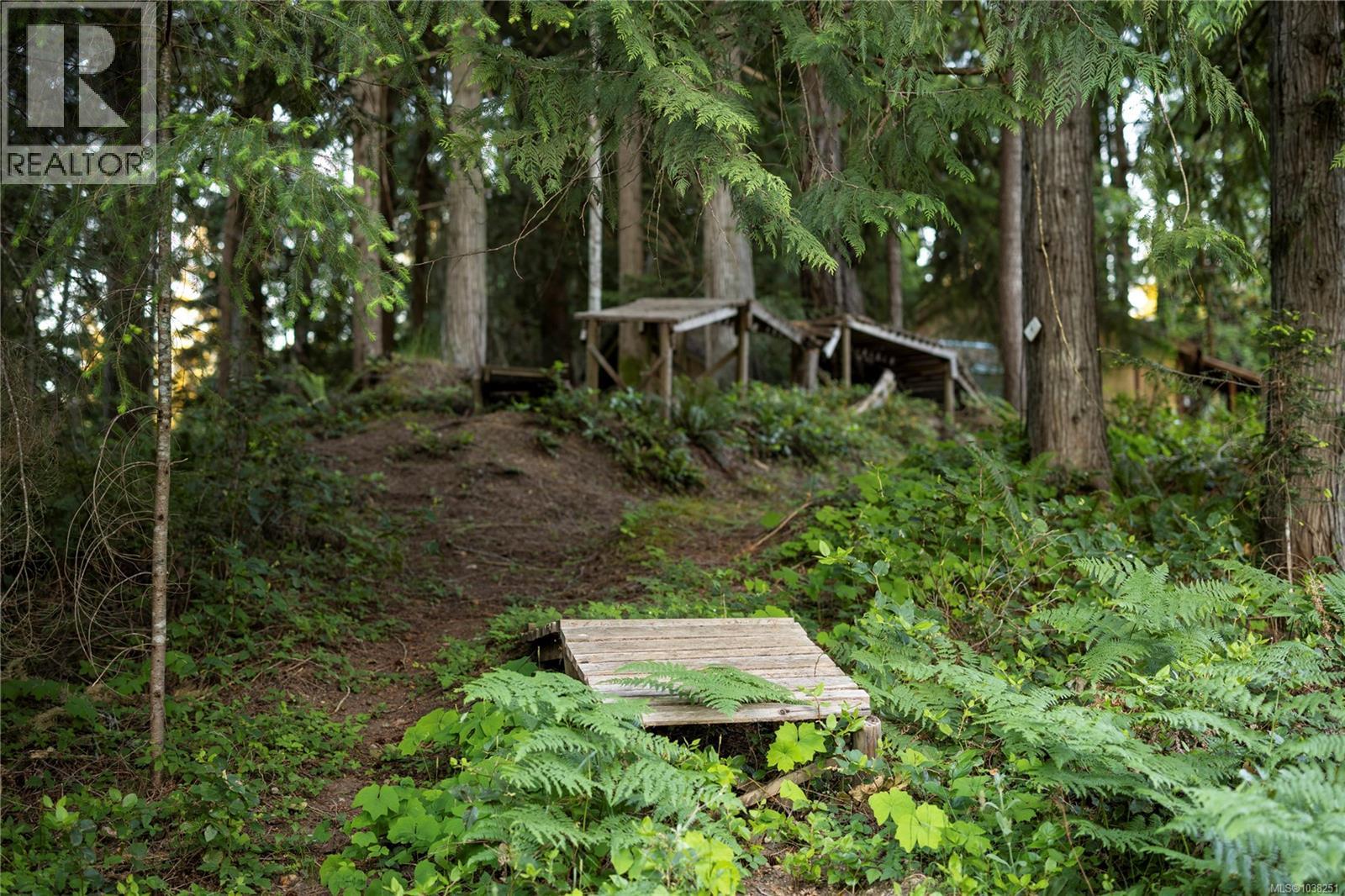 1352 Englishman River Rd - 97