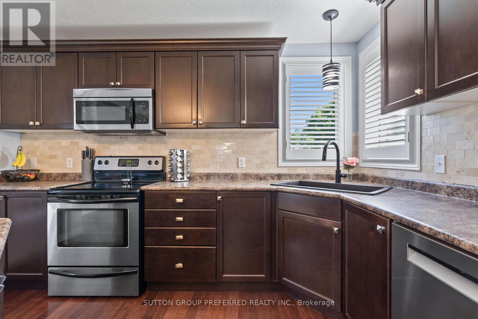 1076 SILVERFOX DRIVE - 18