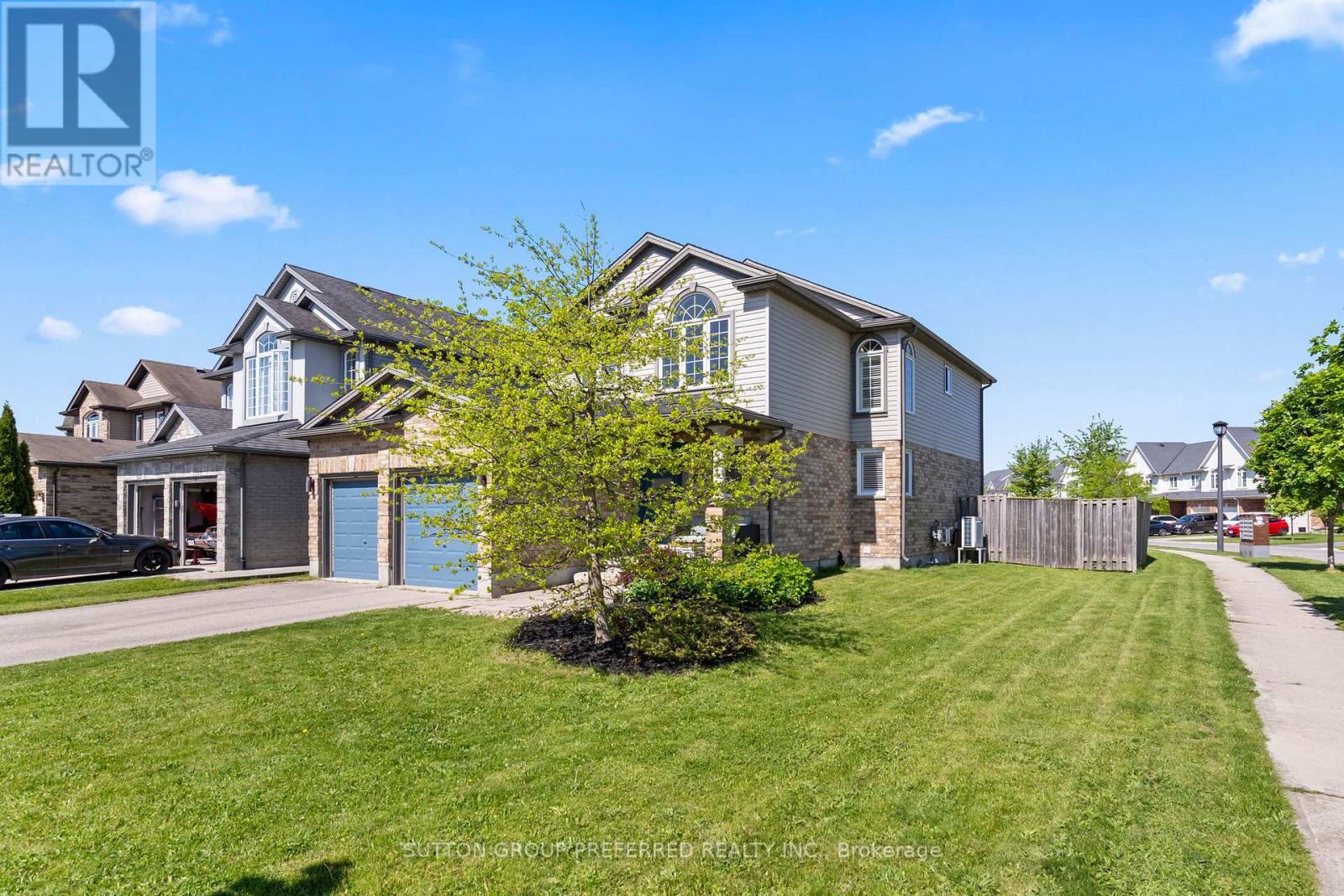1076 SILVERFOX DRIVE - Image 2