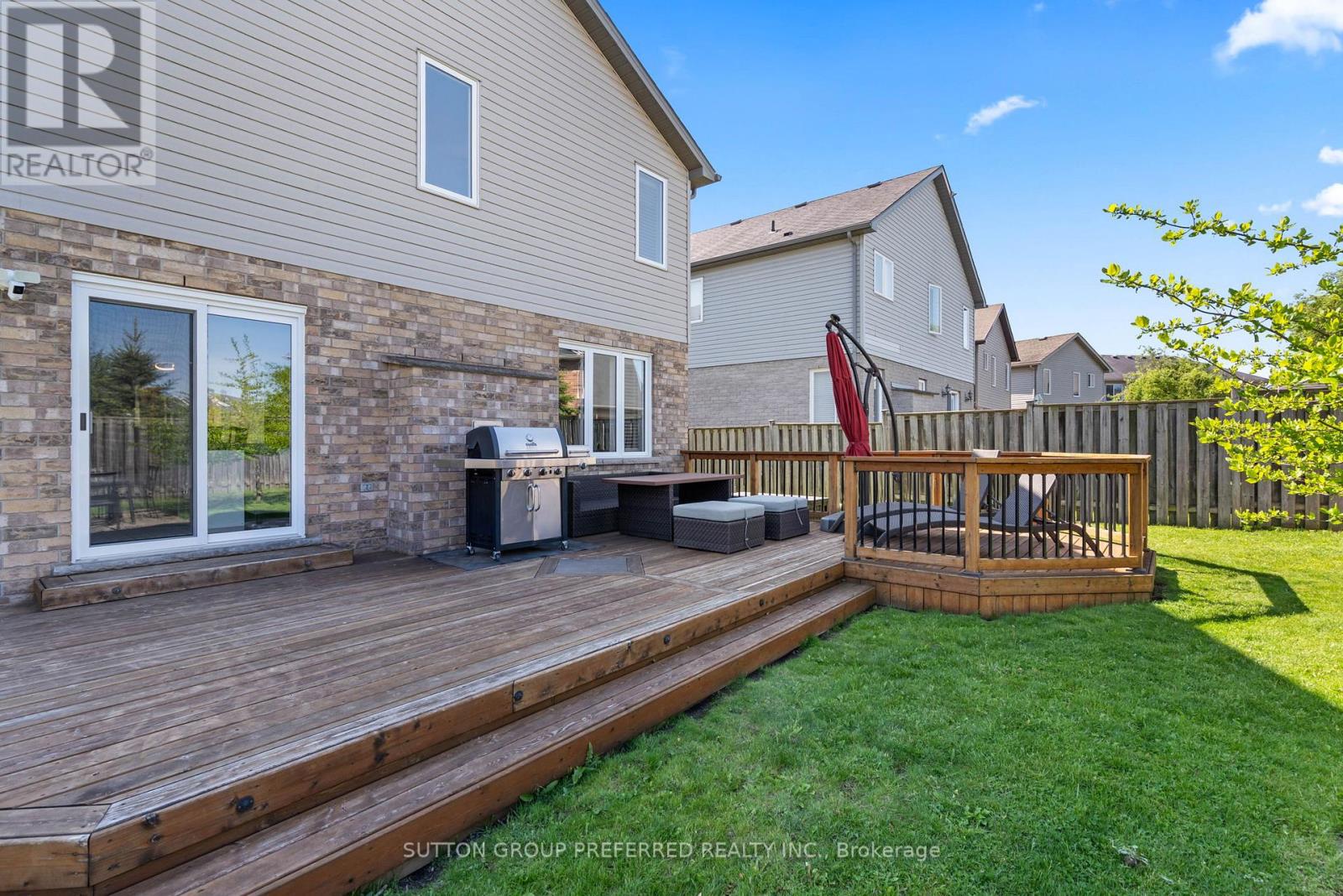 1076 SILVERFOX DRIVE - 43