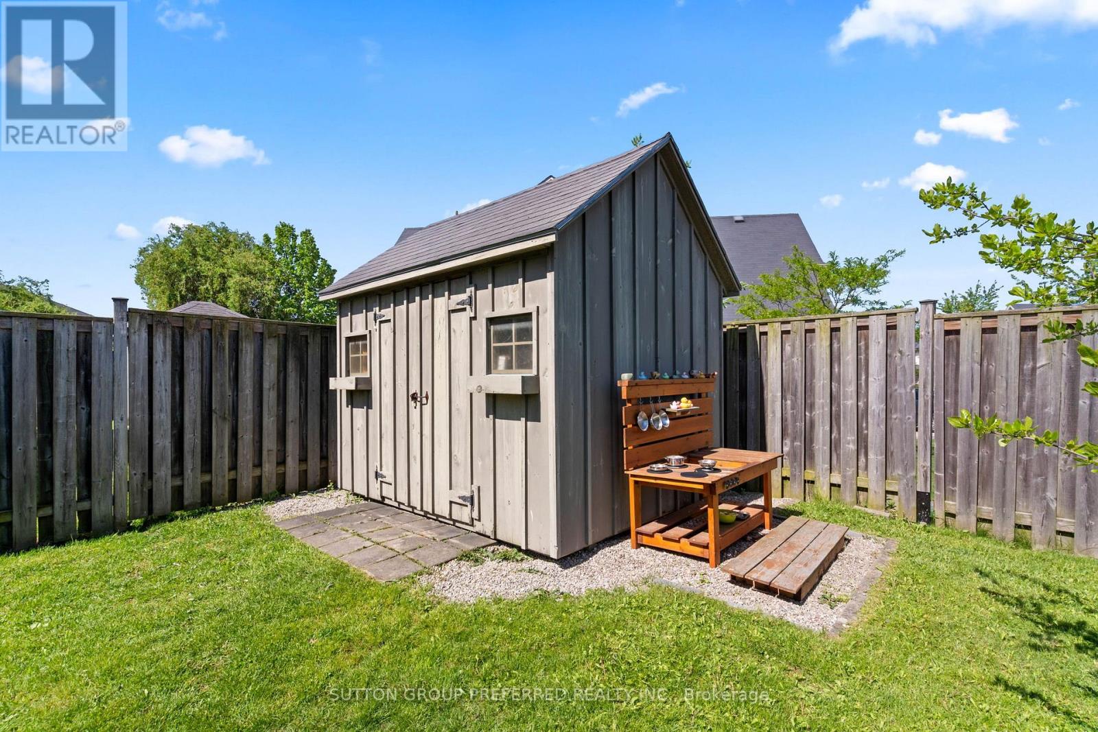 1076 SILVERFOX DRIVE - 44