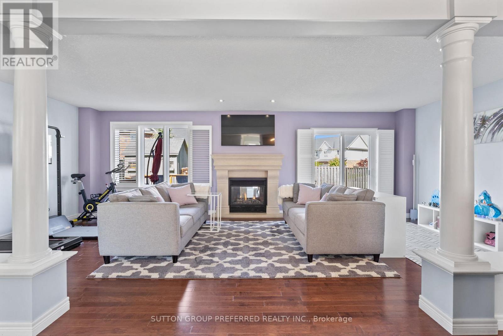 1076 SILVERFOX DRIVE - 6