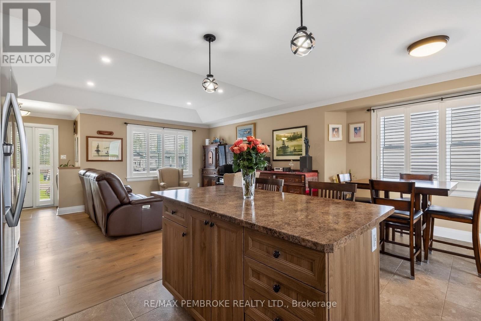 27 TERRANCE DRIVE - 11