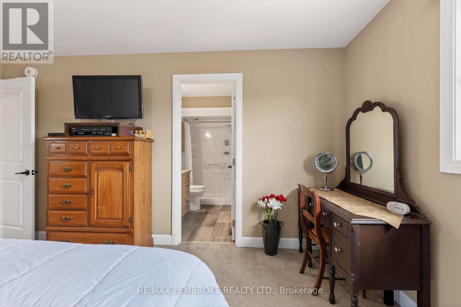 27 TERRANCE DRIVE - 15
