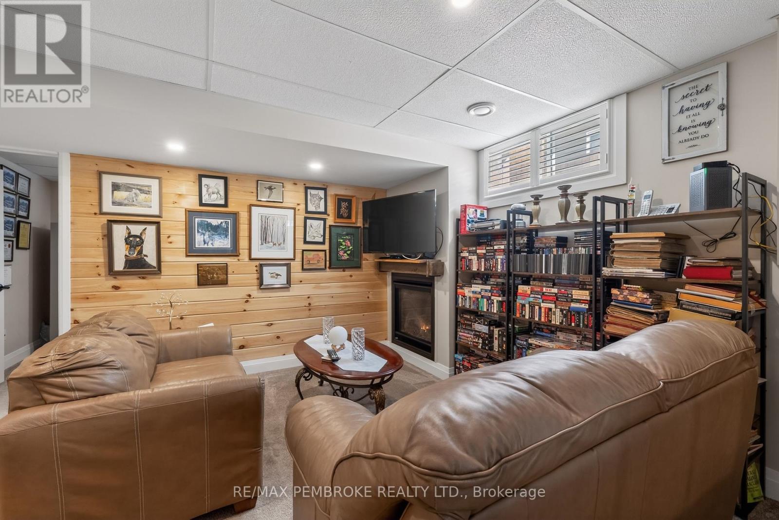 27 TERRANCE DRIVE - 18