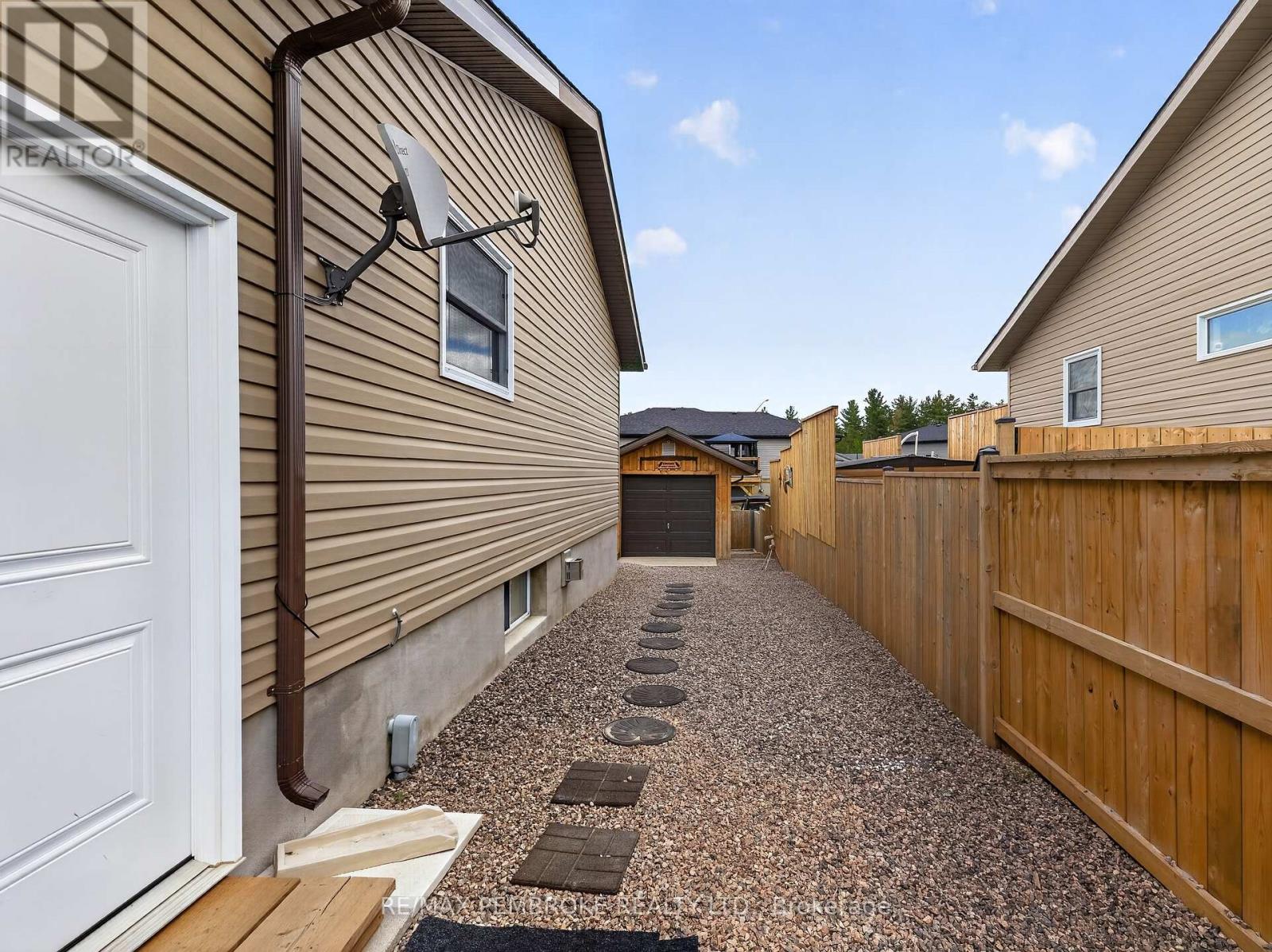 27 TERRANCE DRIVE - 28