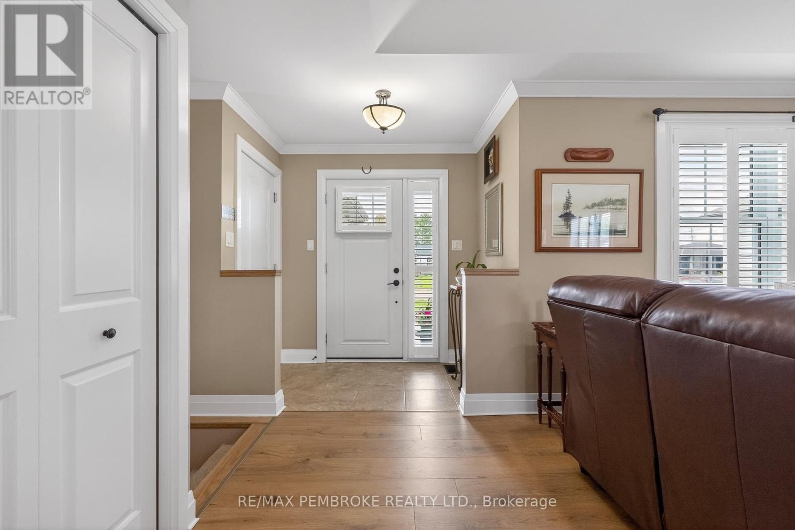 27 TERRANCE DRIVE - 3