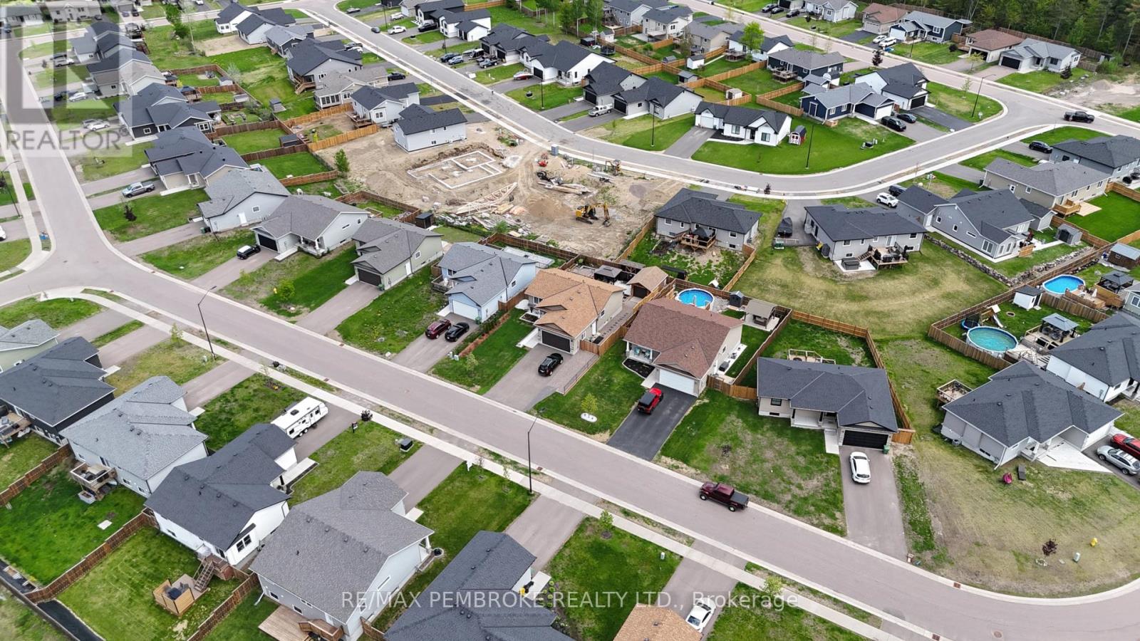 27 TERRANCE DRIVE - 47
