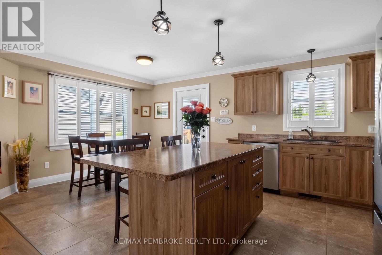 27 TERRANCE DRIVE - 6