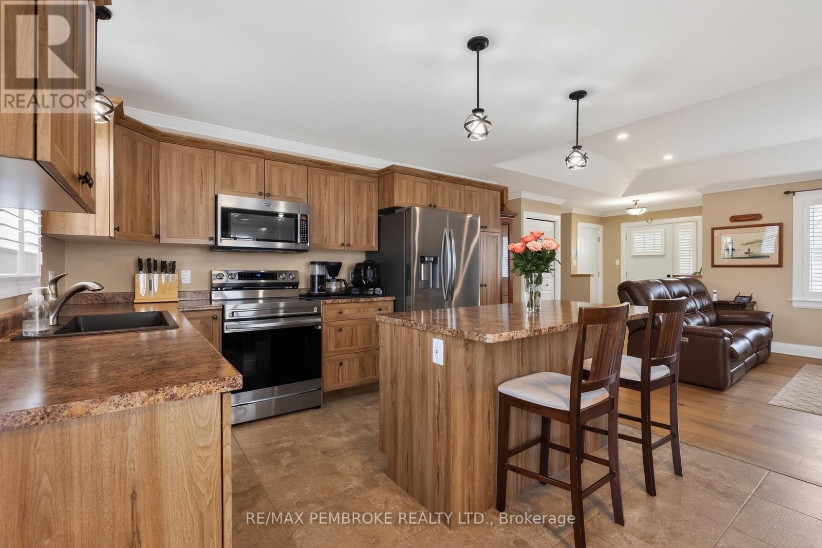27 TERRANCE DRIVE - 9