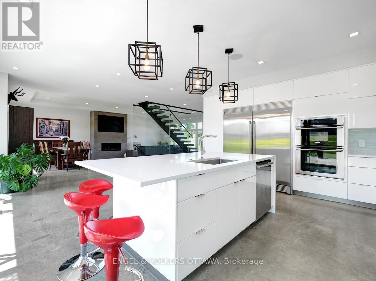 46 FOREST HILL ROAD - 17