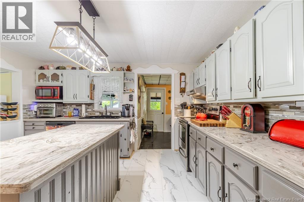 398 Tweedside Road - 12