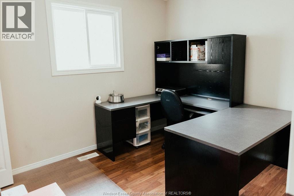 121 Queen STREET South - Image 19