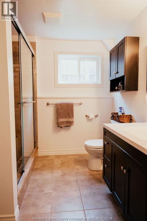 121 Queen STREET South - 31