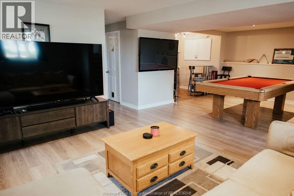 121 Queen STREET South - 25