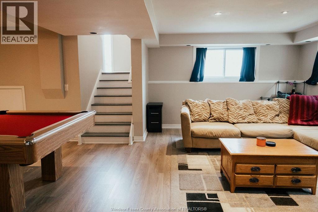 121 Queen STREET South - Image 24